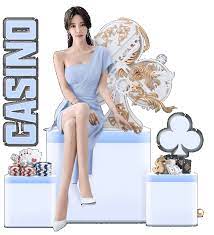 🧐库嫂的颜值真是个谜！库里库嫂携女儿们参加活动 莱莉长大了